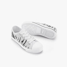 Load image into Gallery viewer, UTO IV Kid’s Low-Top Canvas Shoes
