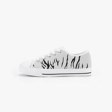 Load image into Gallery viewer, UTO IV Kid’s Low-Top Canvas Shoes
