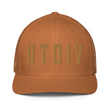 Load image into Gallery viewer, UTO IV Closed-back trucker cap
